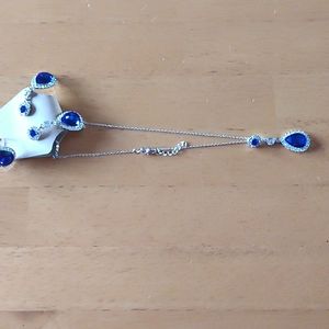 Blue necklace set